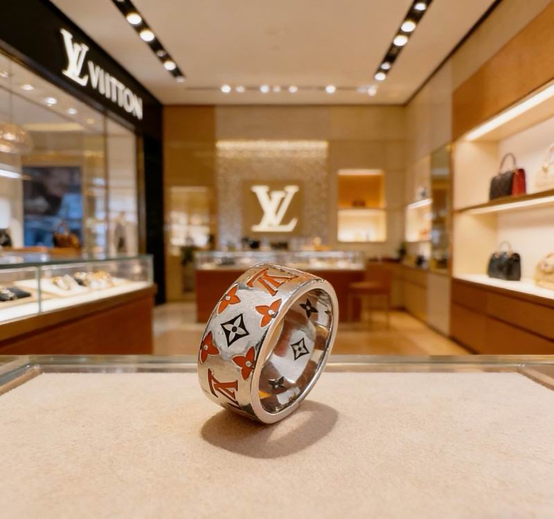 LV Ring 06yxs25